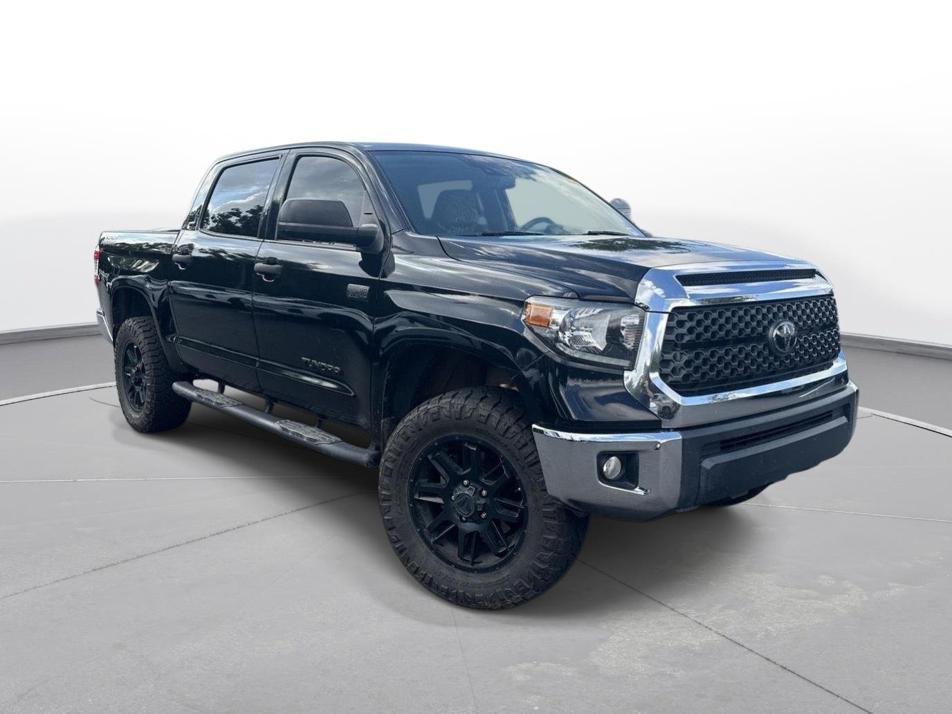 Used 2021 Midnight Black Metallic Toyota SR5 image 4