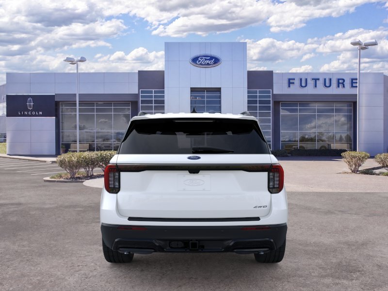New 2026 Star White Metallic Tri-Coat Ford ST-Line image 5