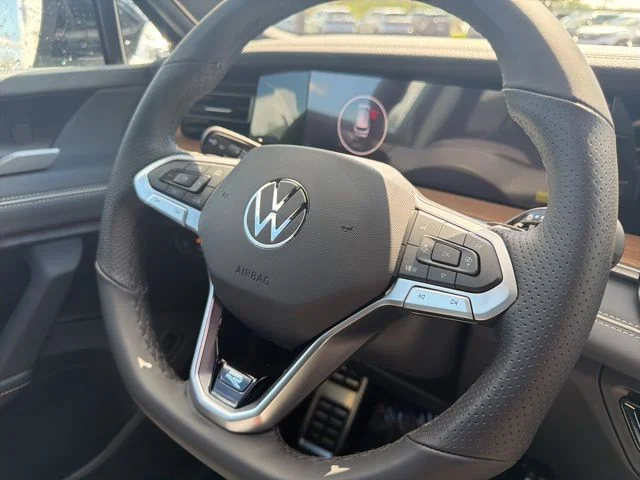 New 2026 Deep Black Pearl Volkswagen 2.0T SEL R-Line Turbo image 40
