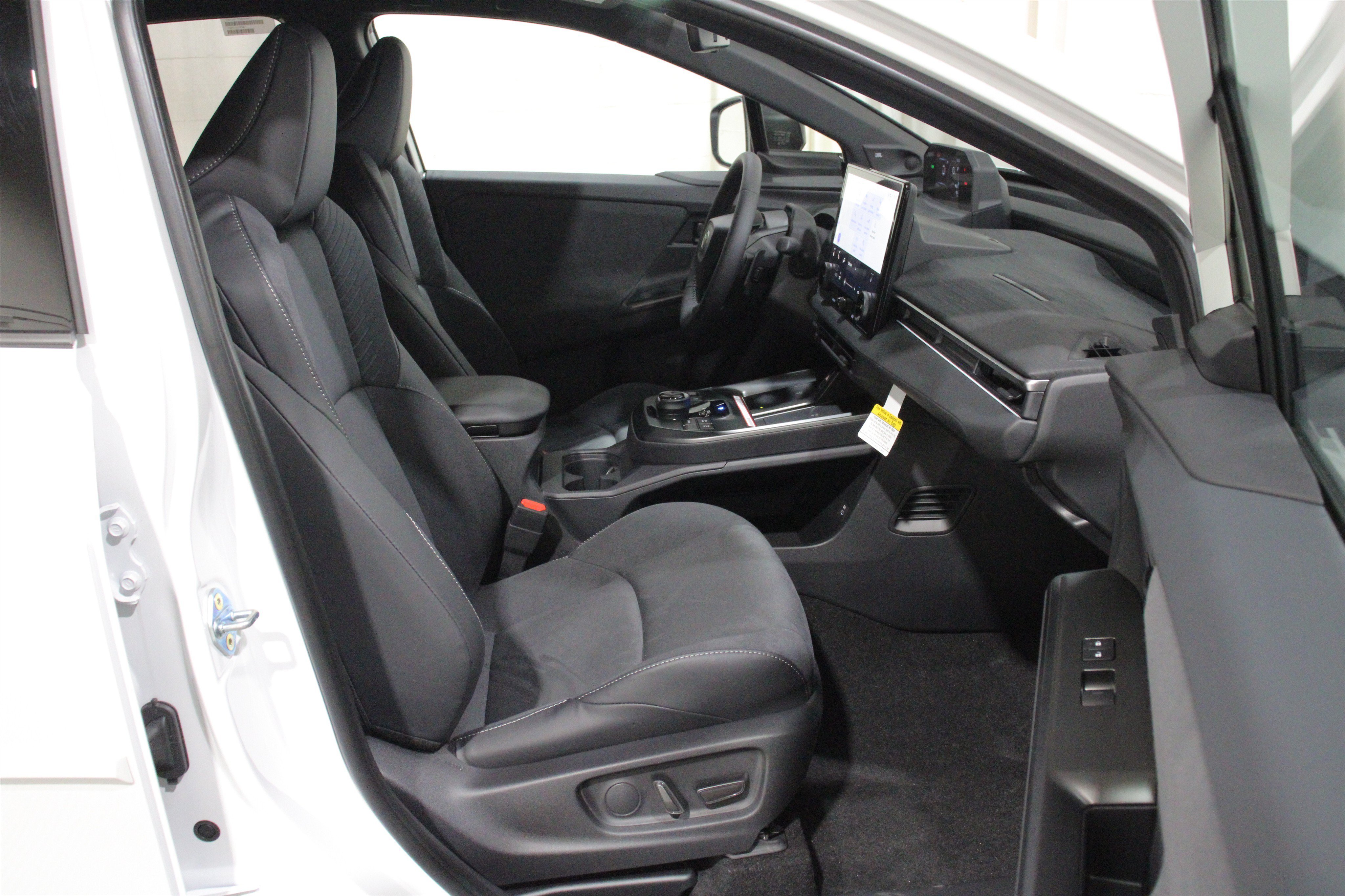New 2026 Wind Chill Pearl Toyota XSE image 29