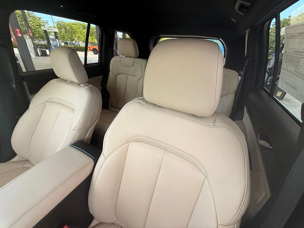 New 2026 Fathom Blue Pearl-Coat Exterior Paint Jeep Limited image 22