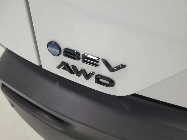 2026 Toyota C-HR SE - Photo 8