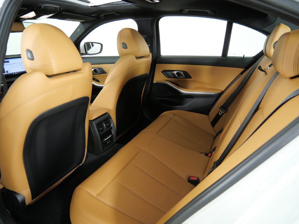 New 2026 Mineral White Metallic BMW 330i xDrive image 30