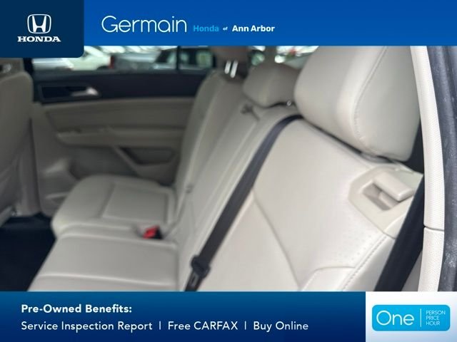 Used 2019 Blue Metallic Volkswagen 3.6L V6 SE image 16