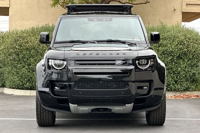 New 2026 Santorini Black Land Rover X image 8