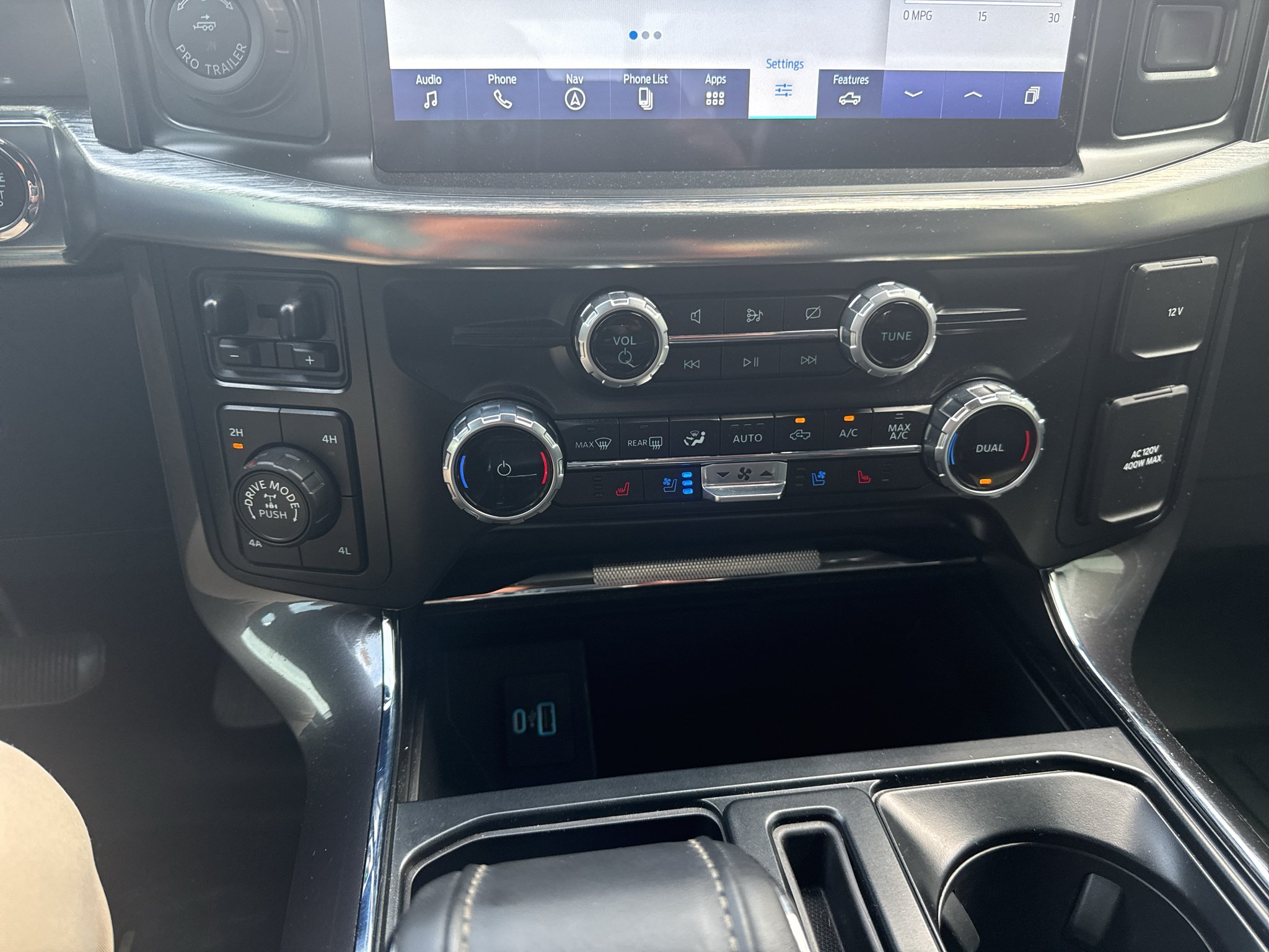 Used 2023 Agate Black Metallic Ford LARIAT image 14