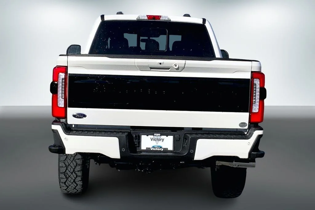 New 2026 Star White Metallic Tri-Coat Ford Platinum image 4