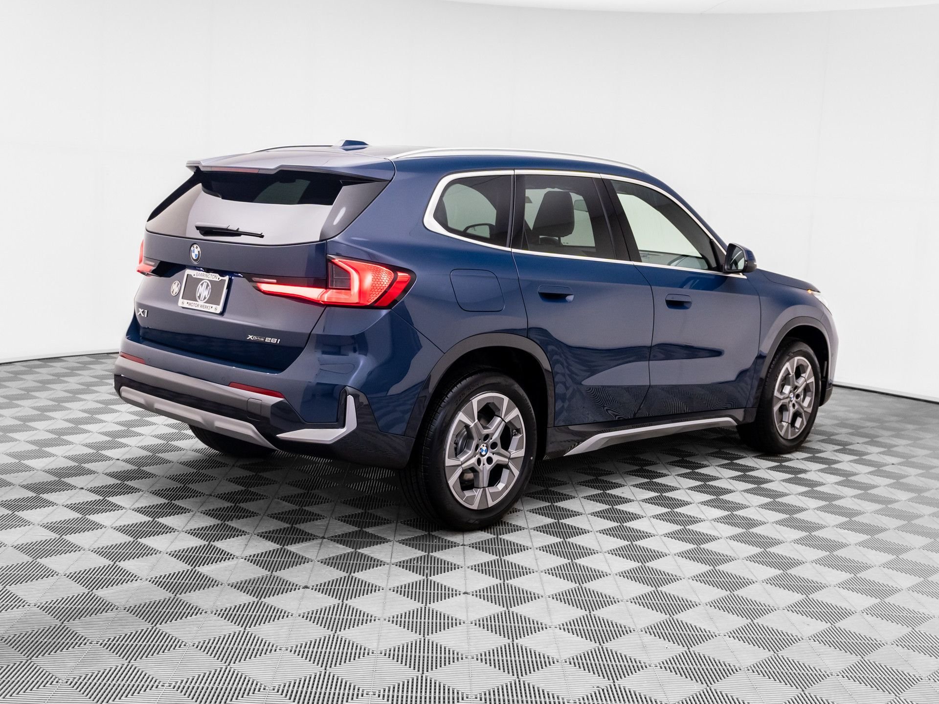 New 2026 Night Dusk Blue Metallic BMW xDrive28i image 5