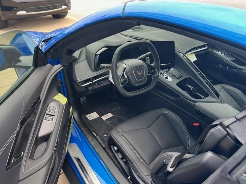 2025 Chevrolet Corvette 2LT - Photo 10