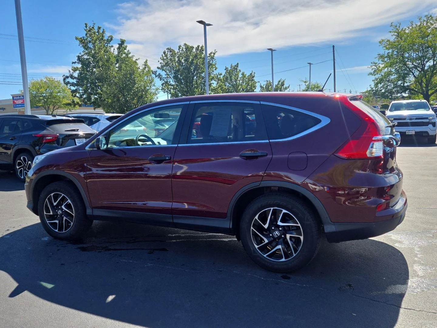 Used 2016 Basque Red Pearl II Honda SE image 4