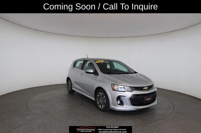Used 2017 Silver Chevrolet LT image 28