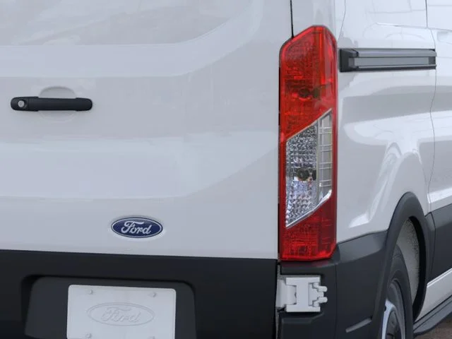New 2026 Oxford White Ford Base image 21