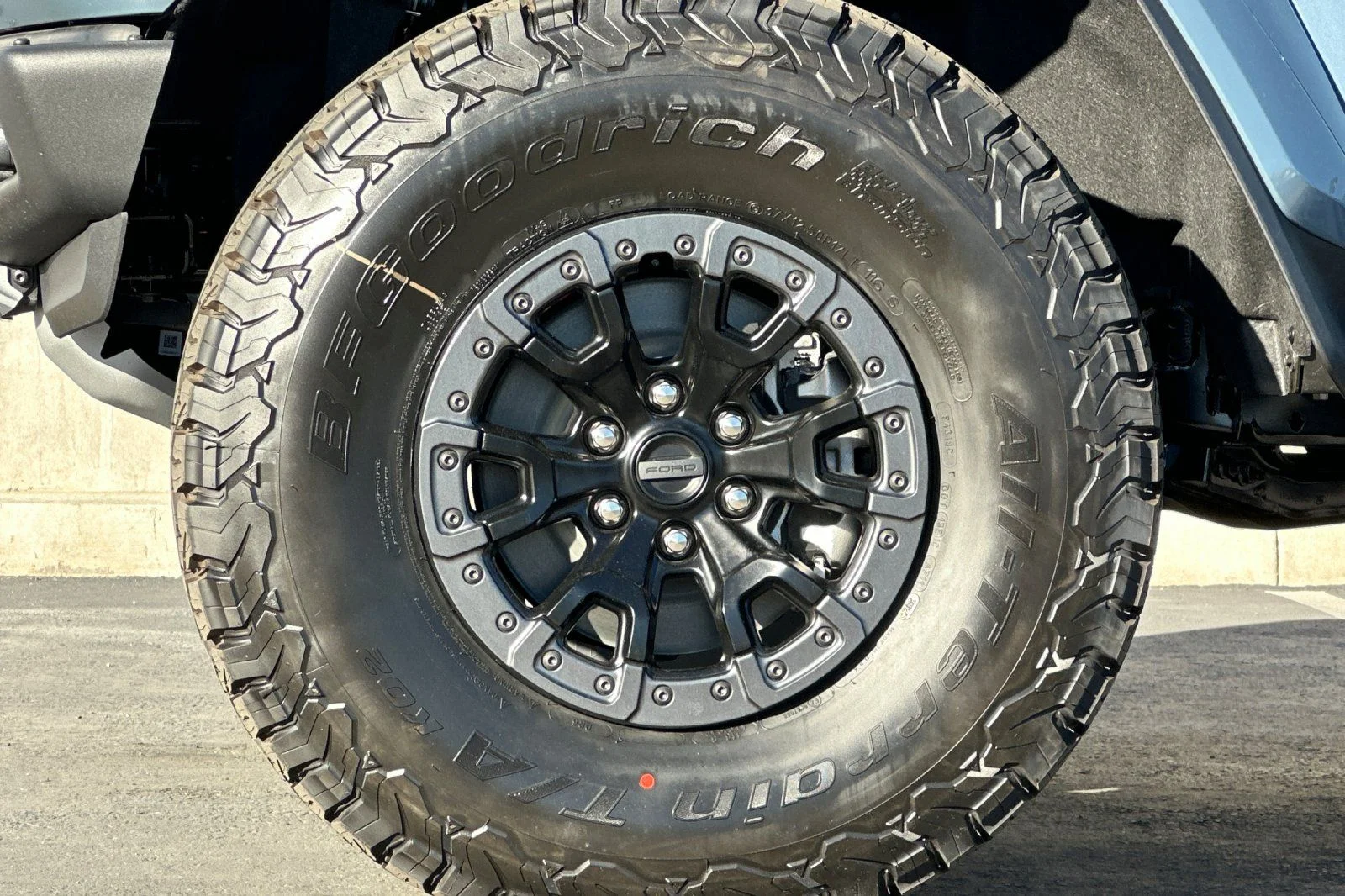 Used 2025 Azure Gray Metallic Ford Raptor image 26
