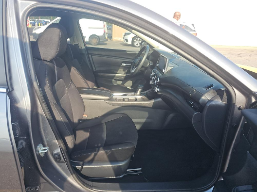 Used 2023 Gray Nissan SV image 5