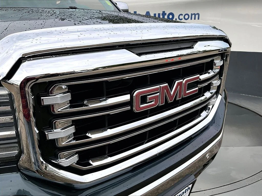 Used 2018 Gray GMC SLT image 34