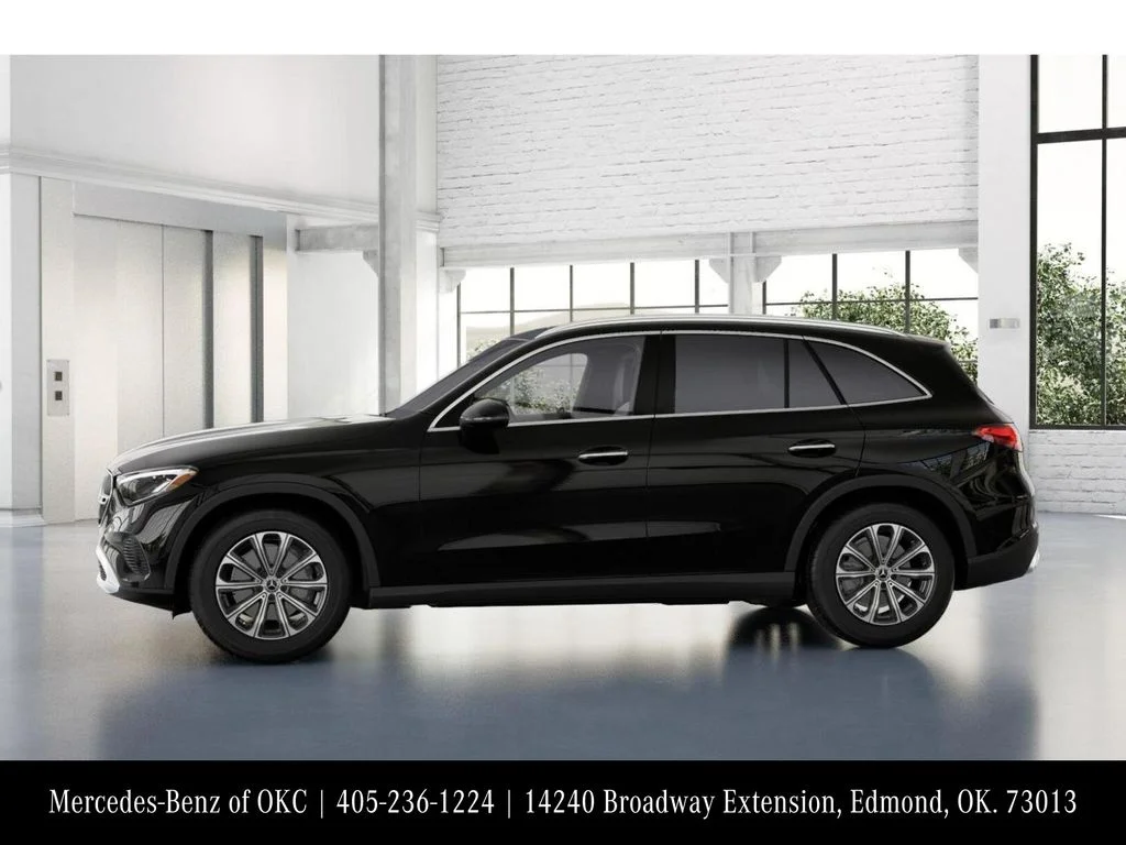Used 2026 Black Mercedes-Benz GLC 300 image 35