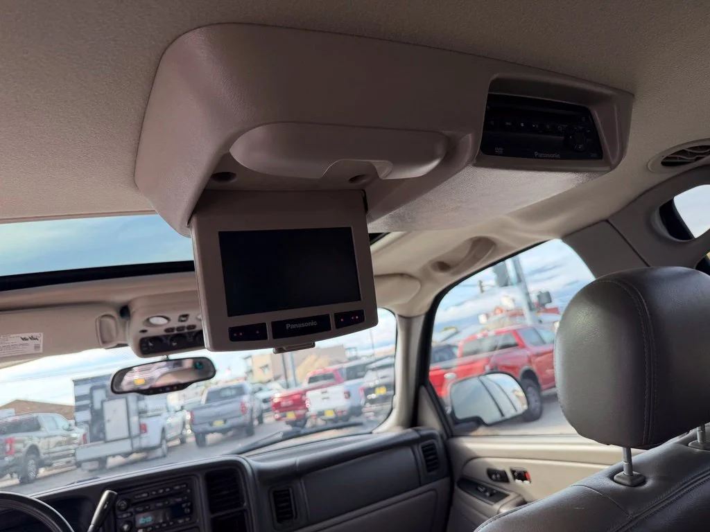 Used 2005 Black Chevrolet LT image 22