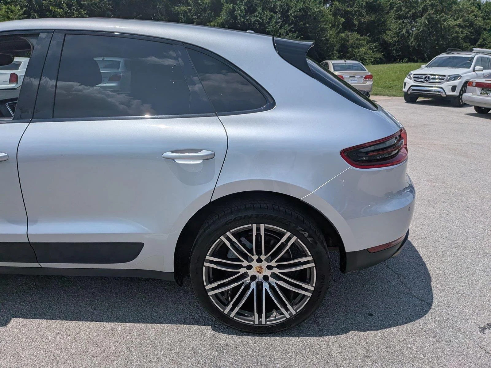 Used 2018 Rhodium Silver Metallic Porsche S image 11