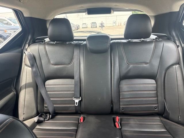 Used 2020 White Nissan SR image 24