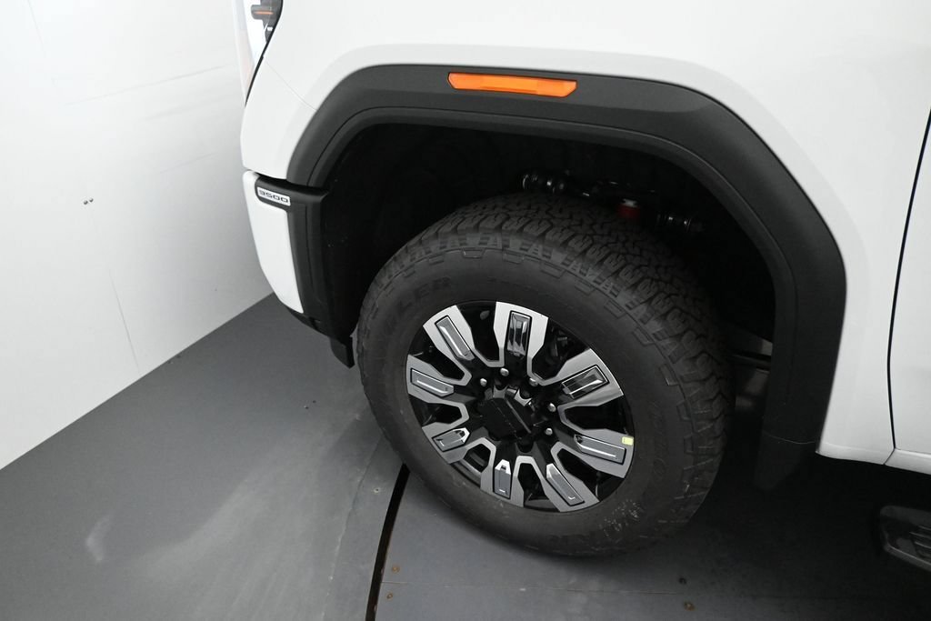 2026 GMC Sierra 3500HD Denali - Photo 10
