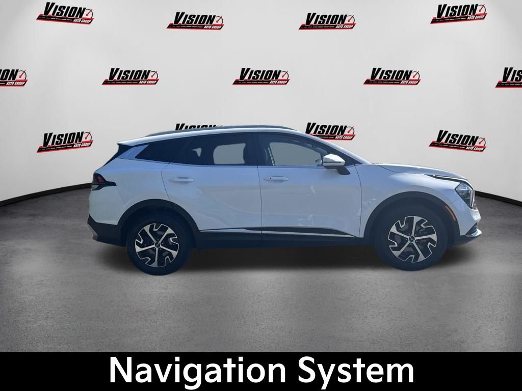 Used 2023 White Kia EX image 4