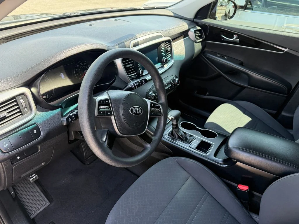 Used 2020 Black Kia LX image 25