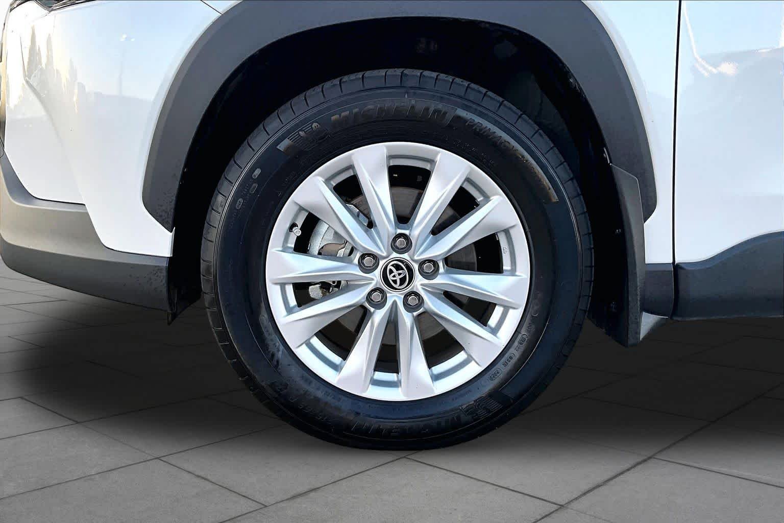 Used 2026 Wind Chill Pearl Toyota LE image 11
