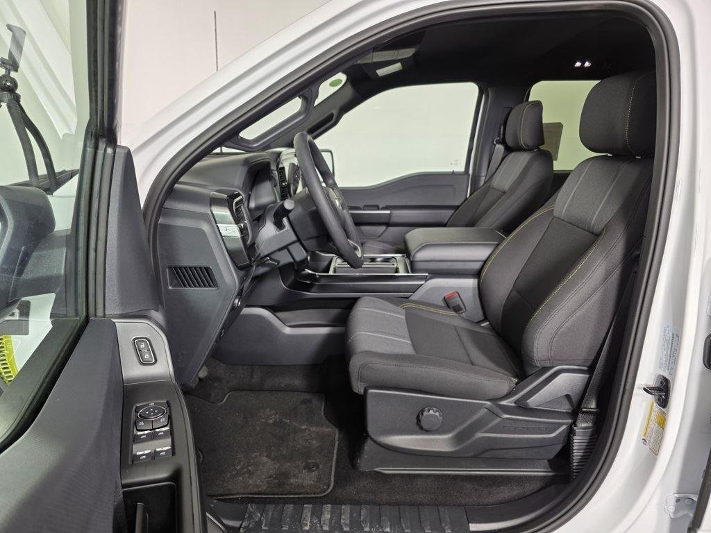 2025 Ford F-150 STX - Photo 14
