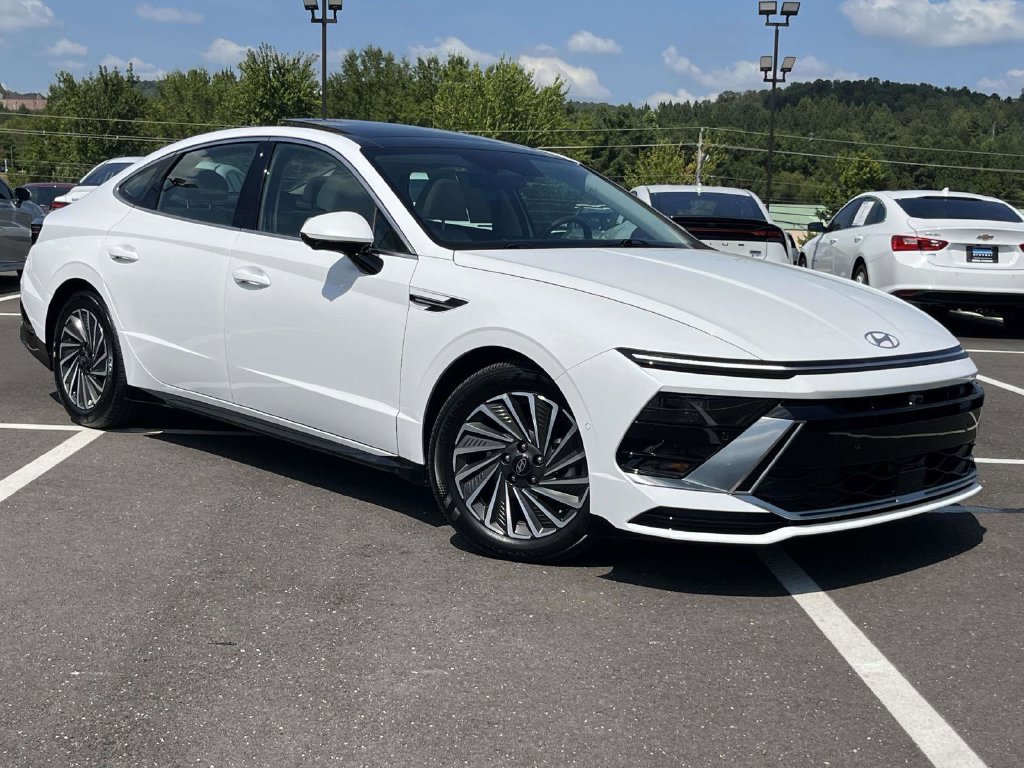 2025 Hyundai Sonata Hybrid
