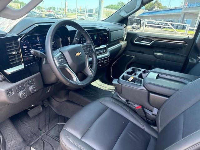 Used 2026 Black Chevrolet LT image 8