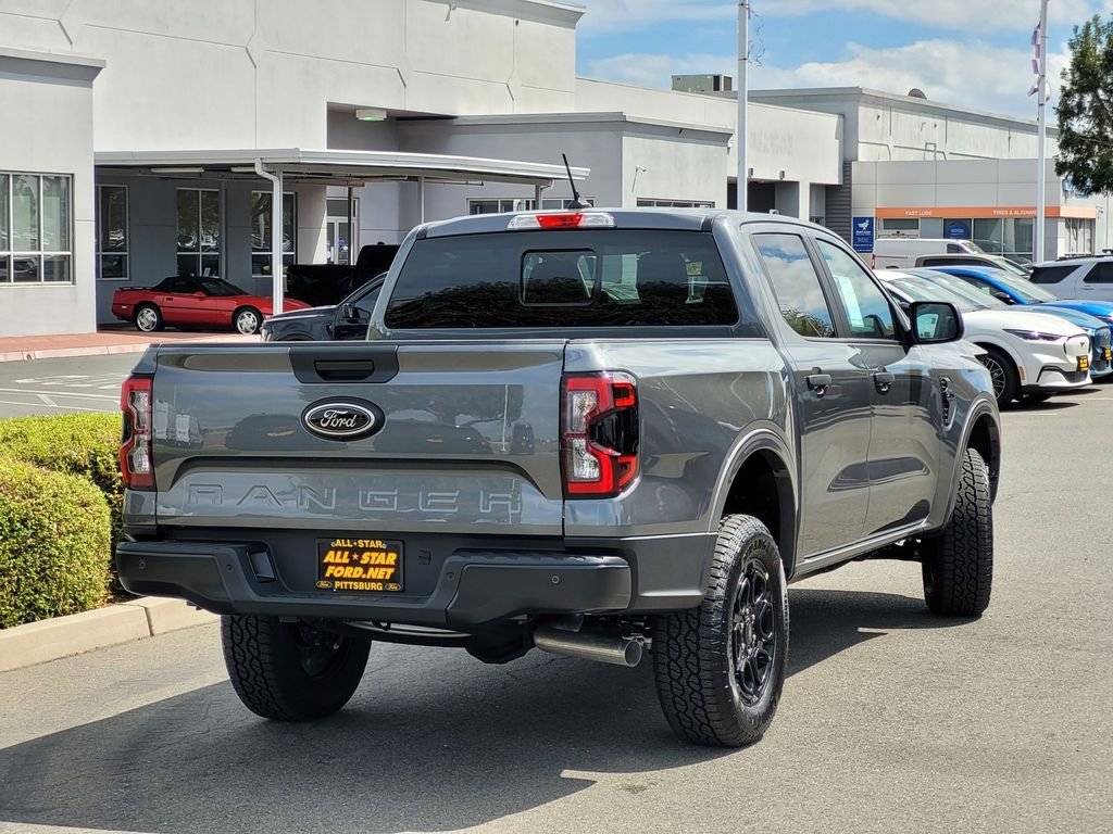 New 2026 Carbonized Gray Metallic Ford XLT image 3