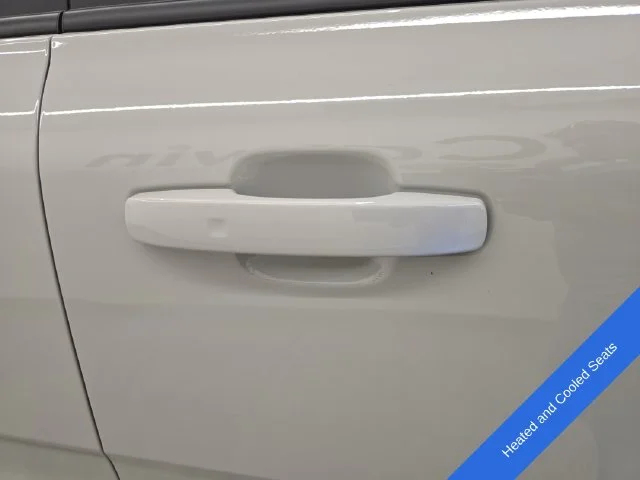 New 2026 Avalanche Ford Lariat® image 9