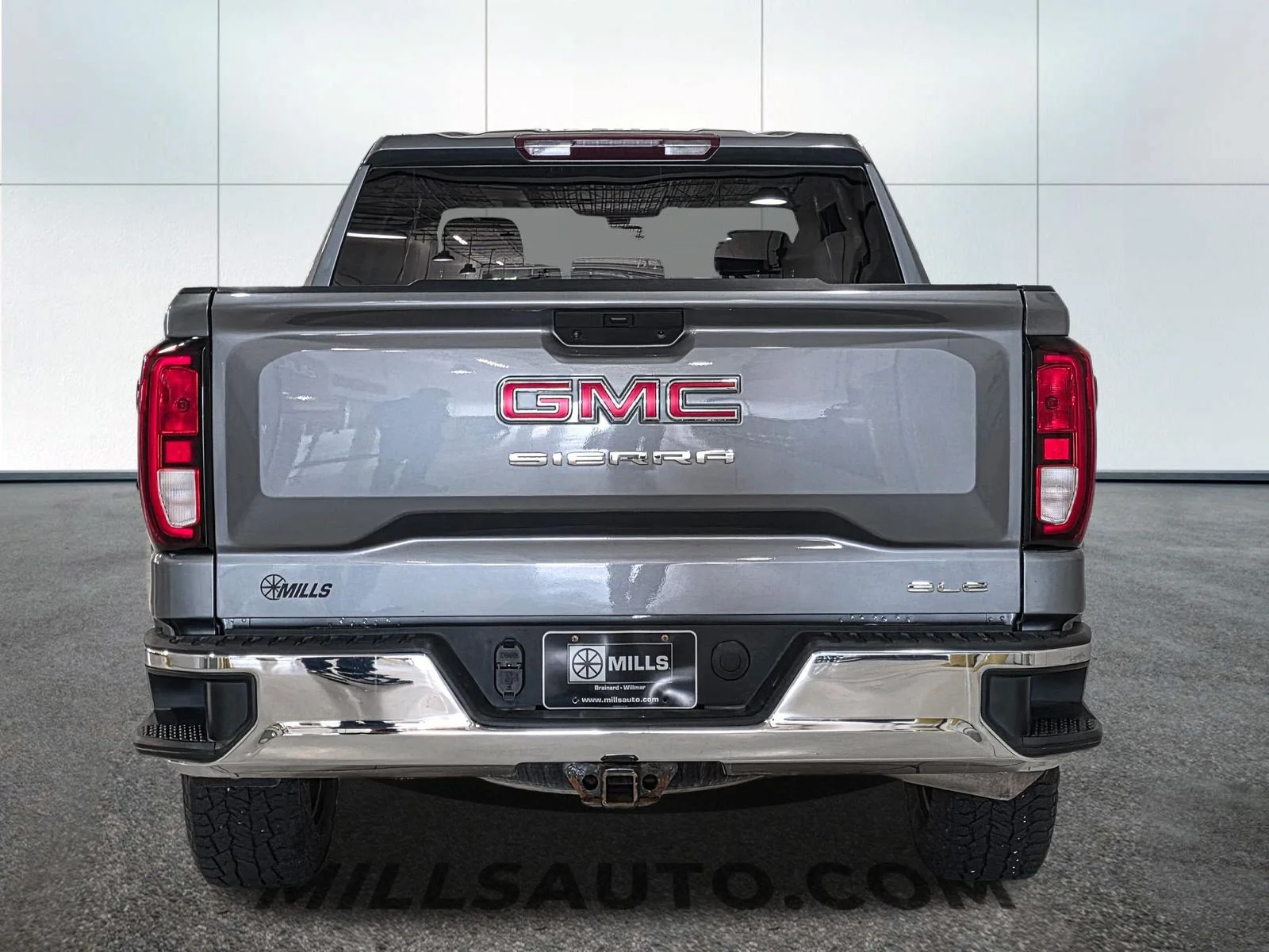 Used 2020 Gray GMC SLE image 7