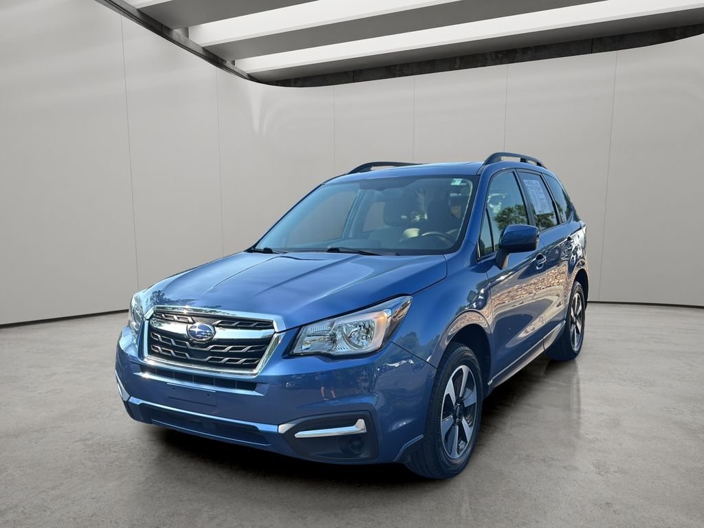 Used 2018 Quartz Blue Pearl Subaru 2.5i Premium image 1