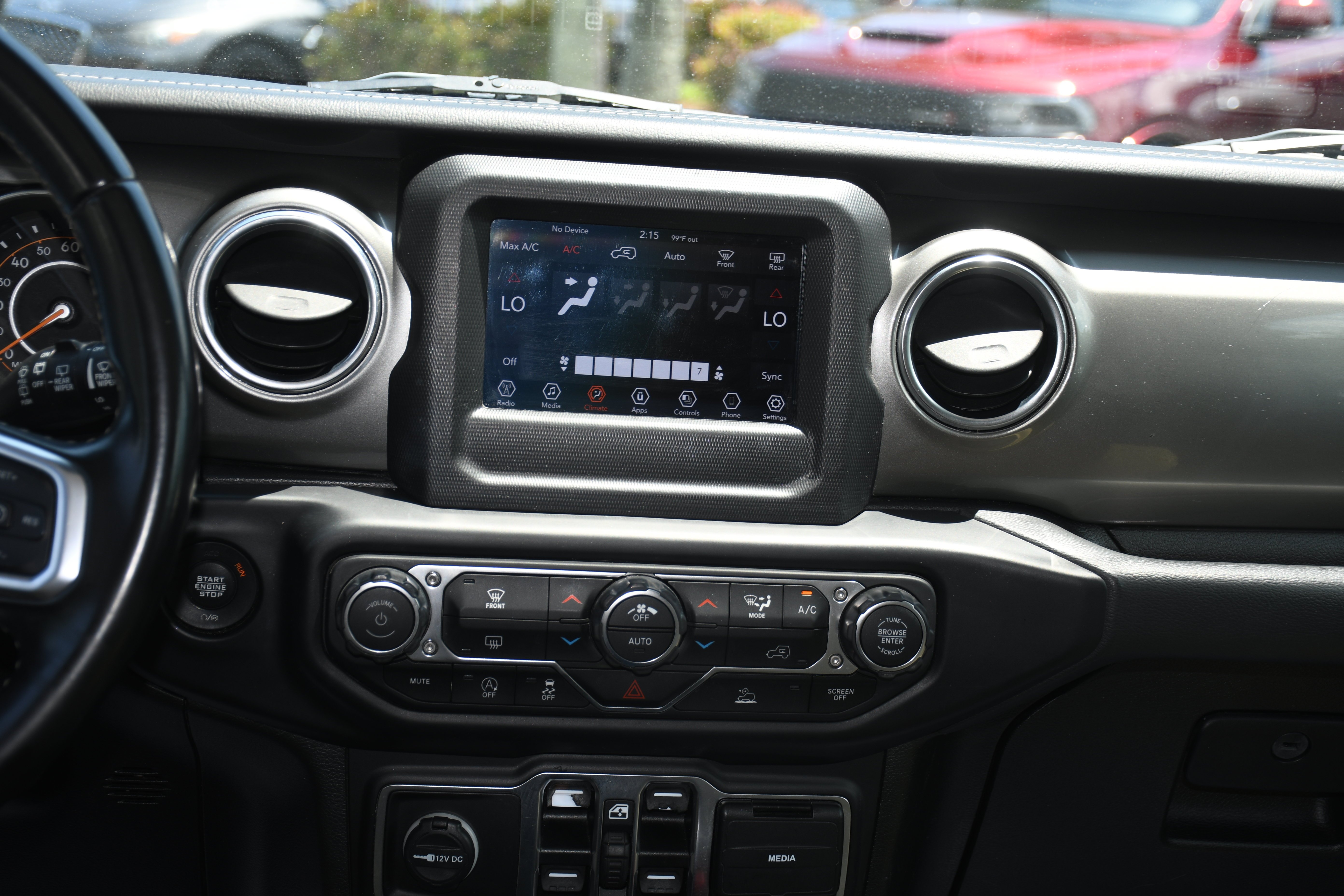 Used 2021 White Jeep Unlimited Sahara image 15