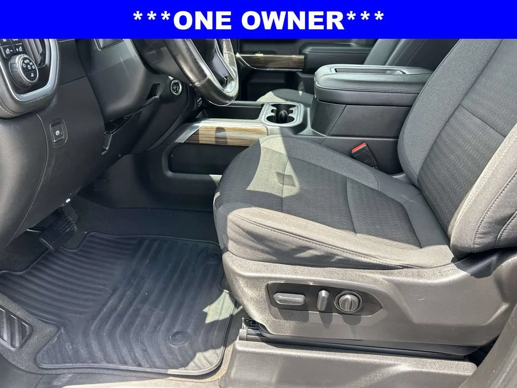 Used 2022 Silver Ice Metallic Chevrolet LT image 16