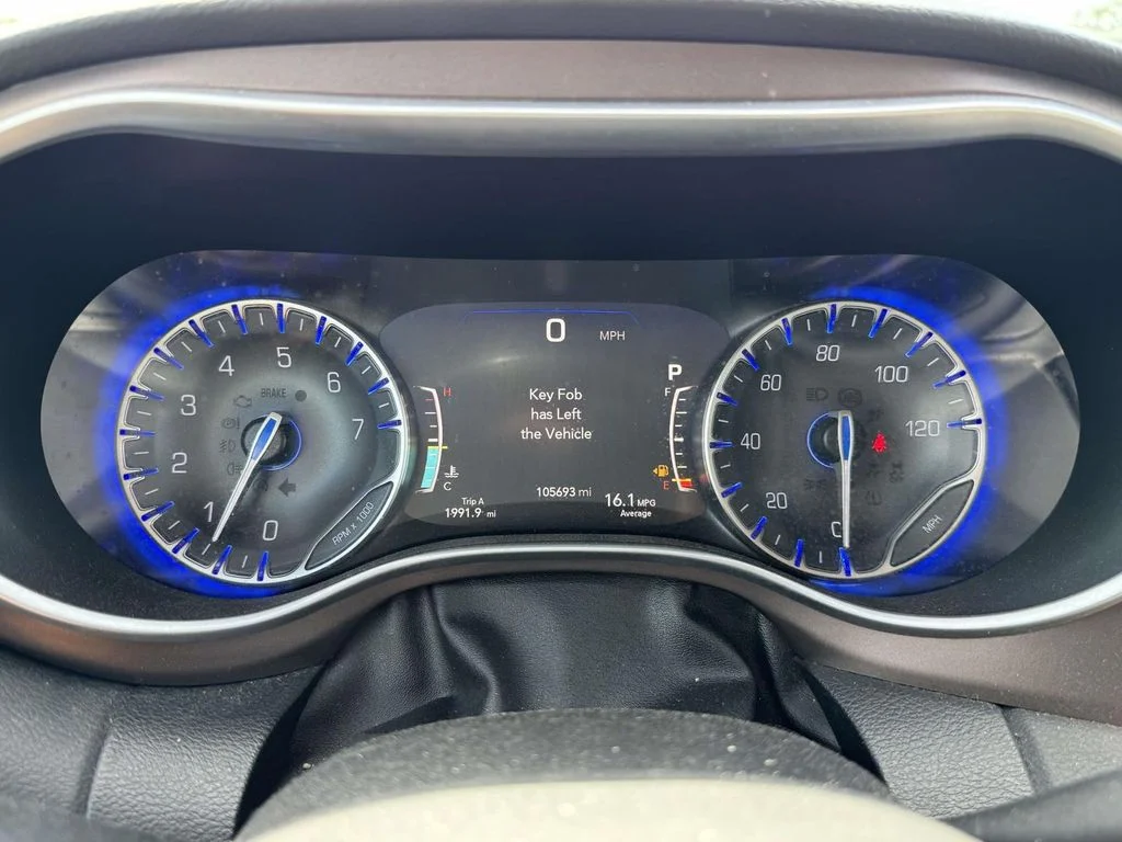 Used 2018 White Chrysler Touring L Plus image 22