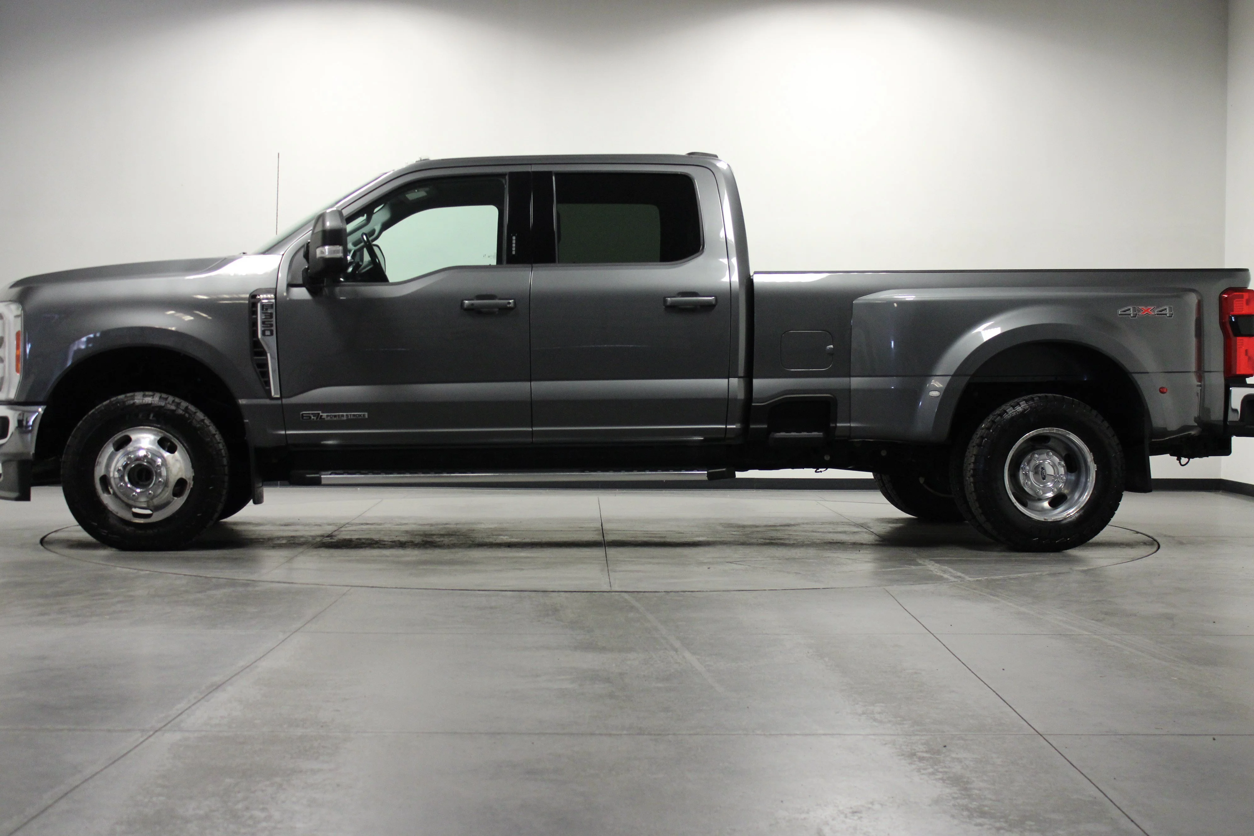 Used 2023 Carbonized Gray Metallic Ford LARIAT image 7