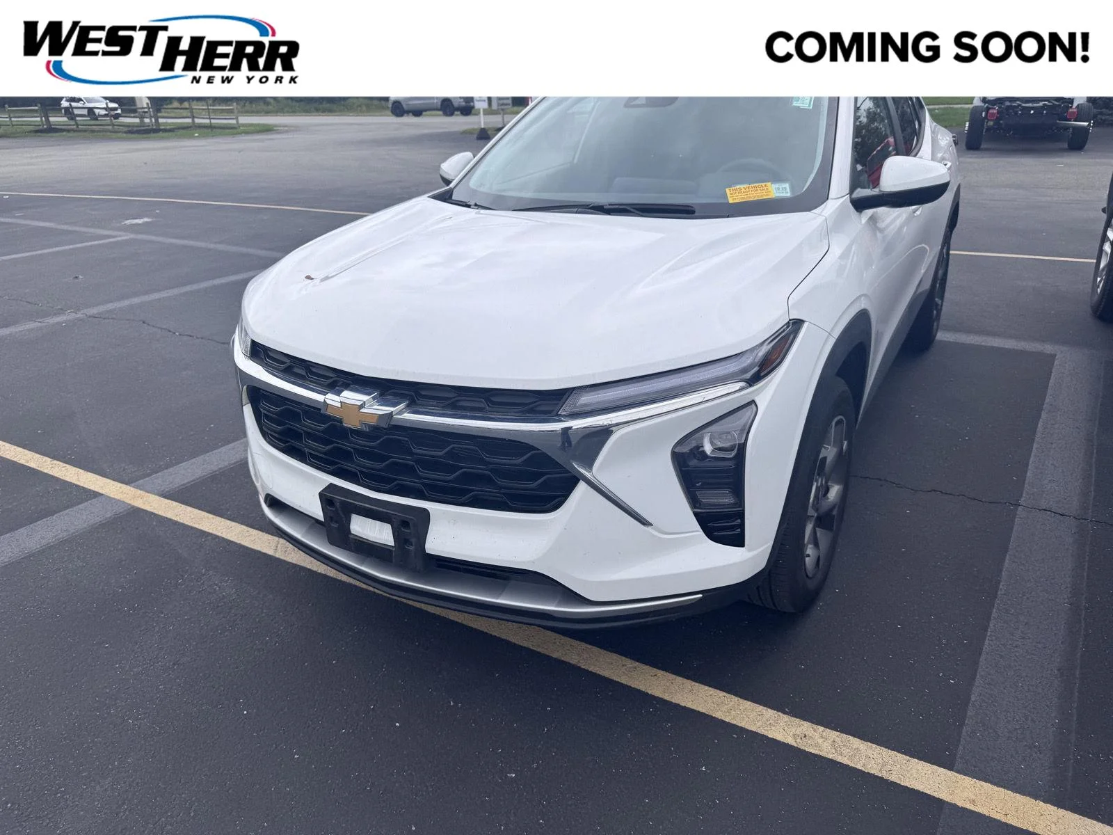 Used 2025 Summit White Chevrolet LT image 1