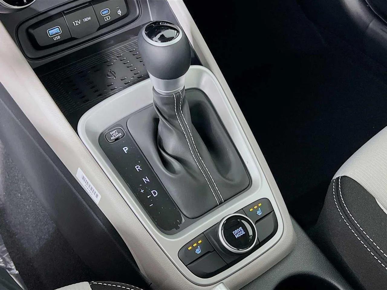 2026 Hyundai Venue — photo 12