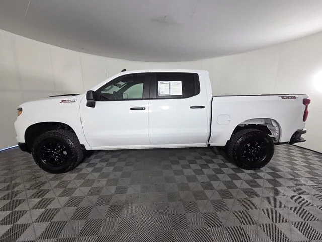 Used 2026 Summit White Chevrolet Custom Trail Boss image 10
