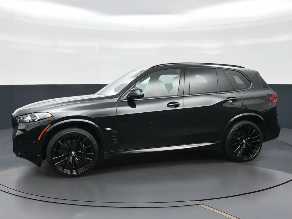 Used 2024 Black BMW xDrive40i image 5