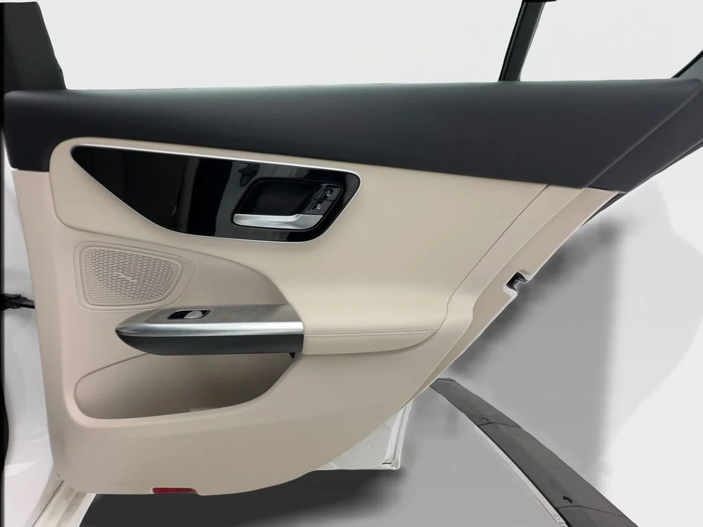 Used 2024 White Mercedes-Benz C 300 image 27