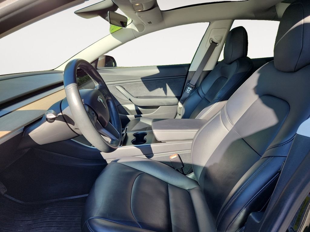 Used 2018 Black Tesla Long Range image 8