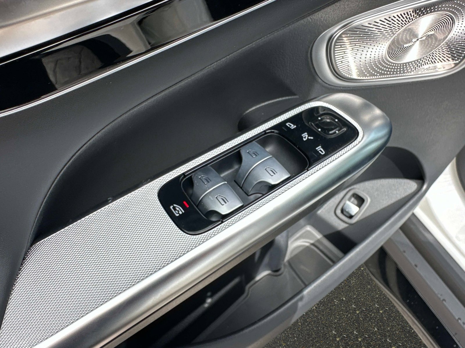 Certified Used 2026 Polar White Mercedes-Benz 43 AMG® image 18