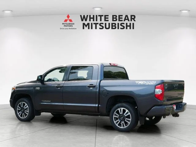 Used 2018 Magnetic Gray Metallic Toyota SR5 image 4