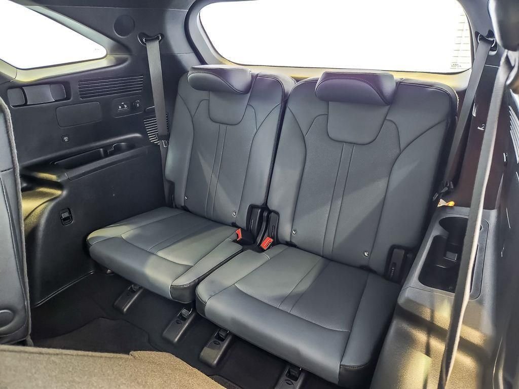 Used 2025 Mineral Blue Kia SX Prestige image 10