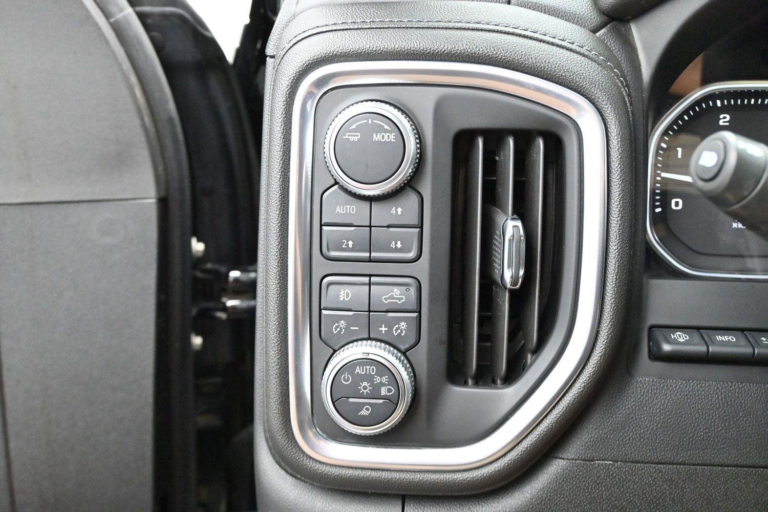 Used 2020 Onyx Black GMC Denali image 30