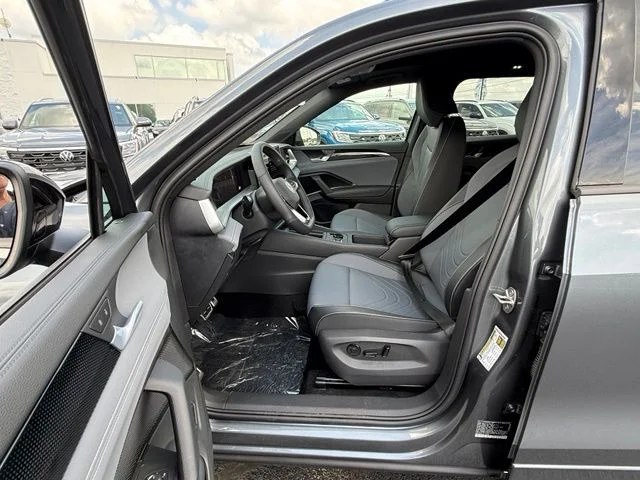 New 2026 Silver Volkswagen 2.0T SE R-Line Black image 8