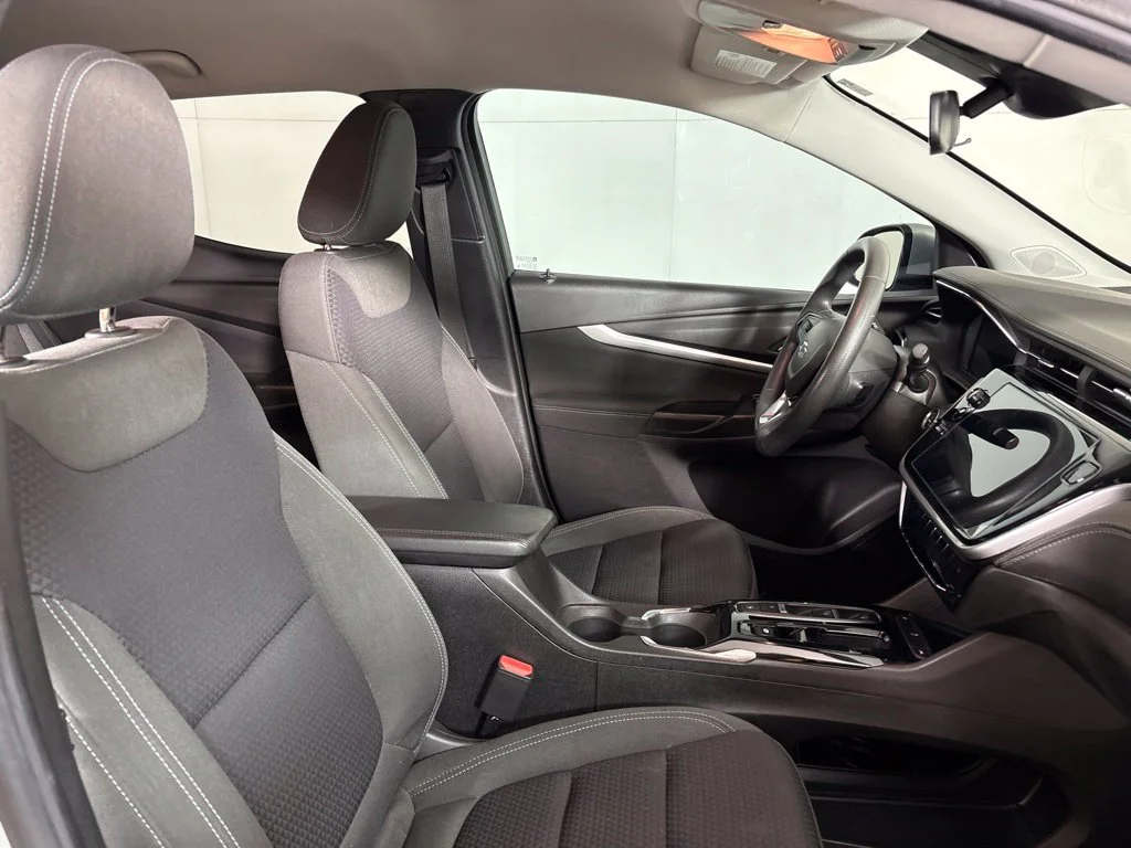 Used 2023 Silver Chevrolet LT image 21
